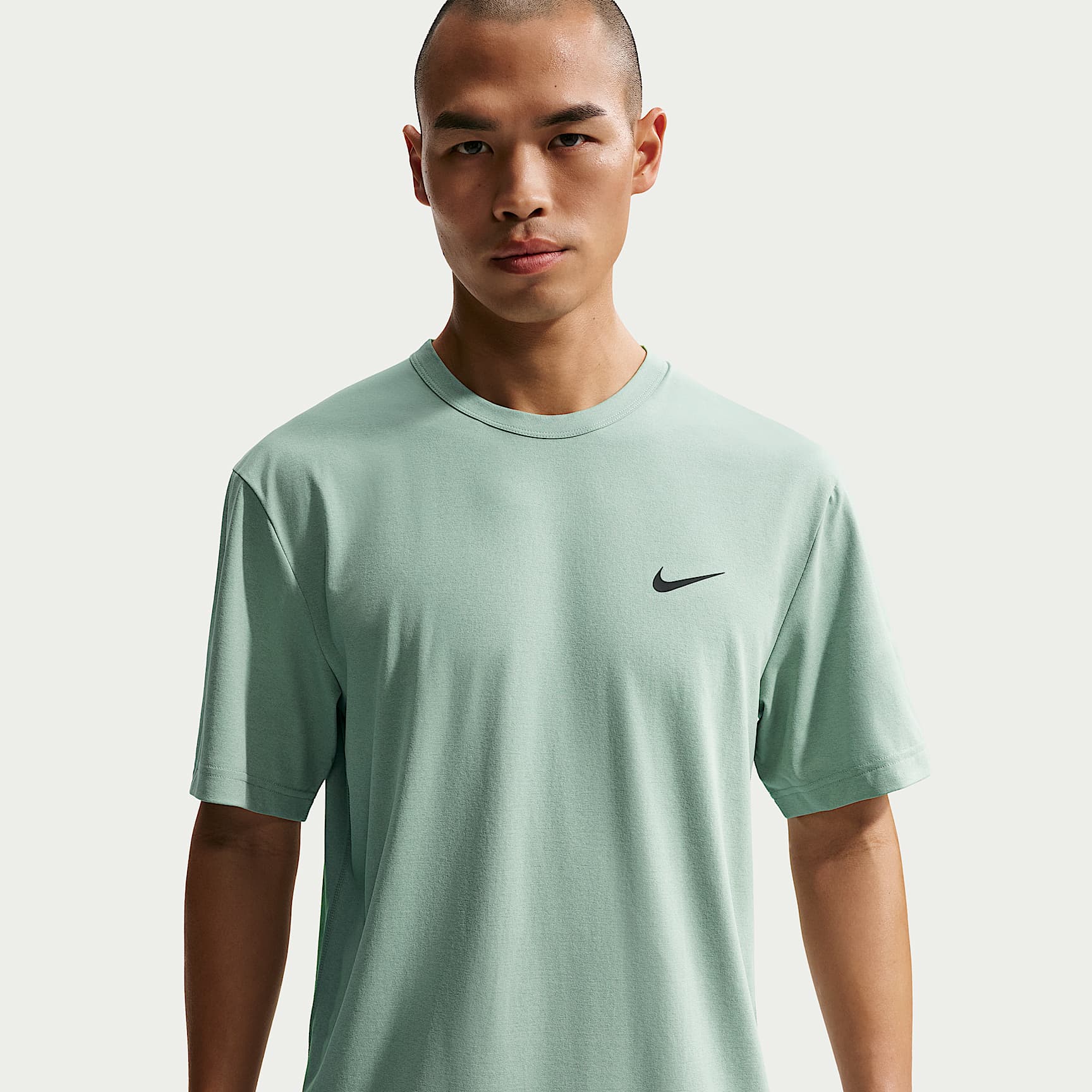 Nike Dri-FIT UV Hyverse Men's Short-Sleeve Fitness Top
