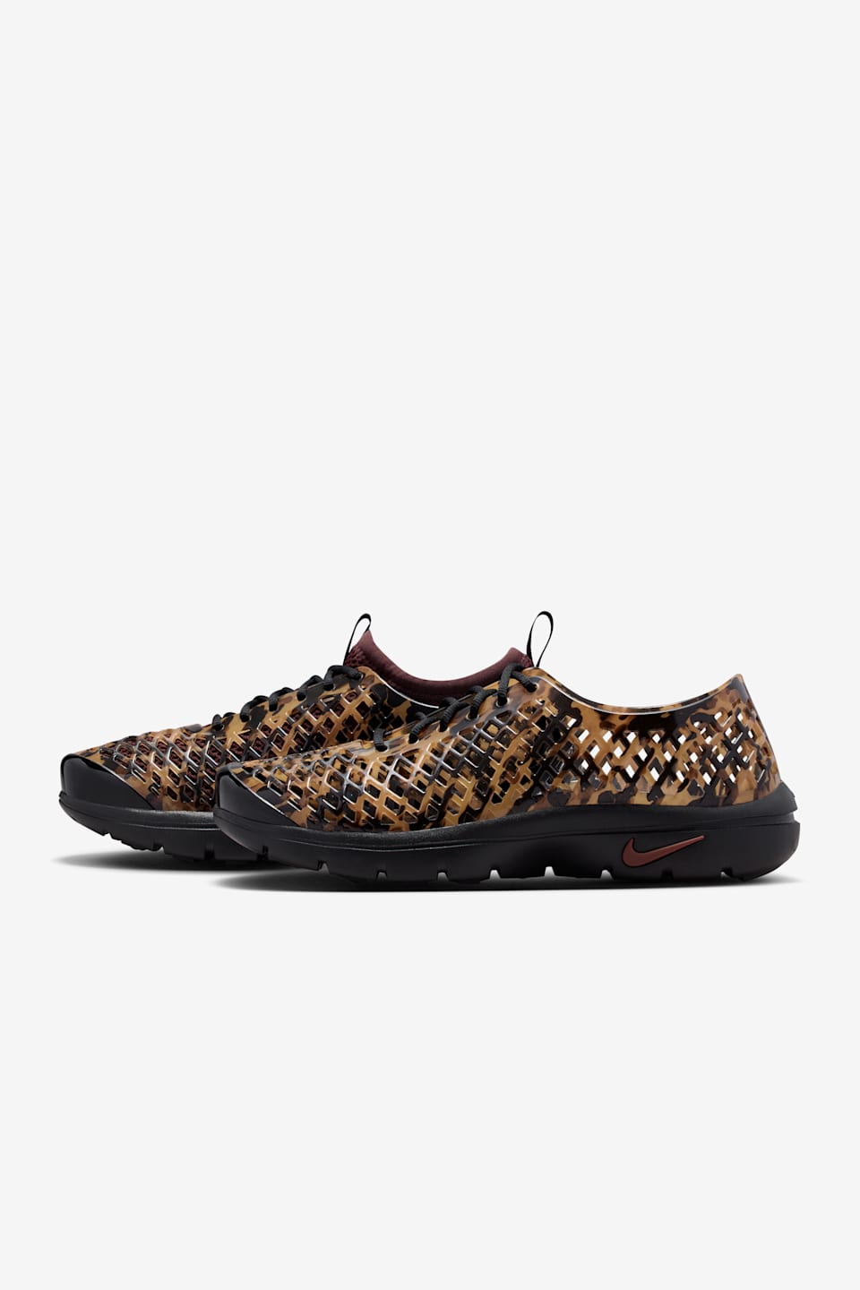 Fecha de lanzamiento de los Rejuven8 Run "Barkroot Brown and Black" para mujer (IU3167-001)