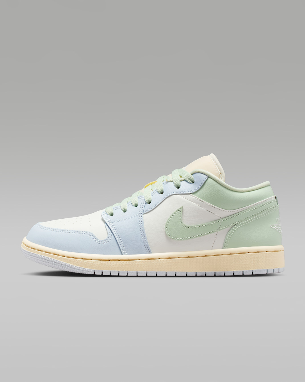 Air Jordan 1 Low Women's Shoes - Sail/Aura/Muslin/Jade Aura