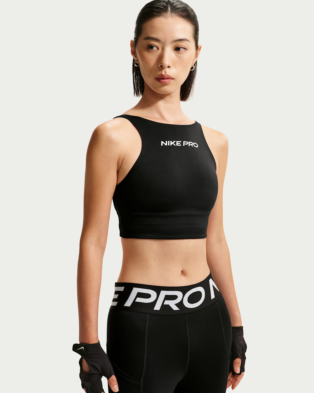 Nike Pro Sculpt Women's Medium-Support Padded Sports Bra - Black/White