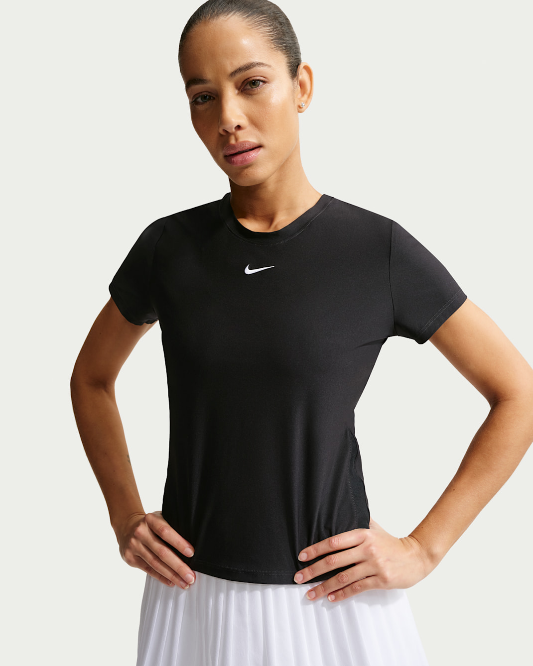 Nike Victory Women's Dri-FIT Short-Sleeve Tennis Top - Black/White