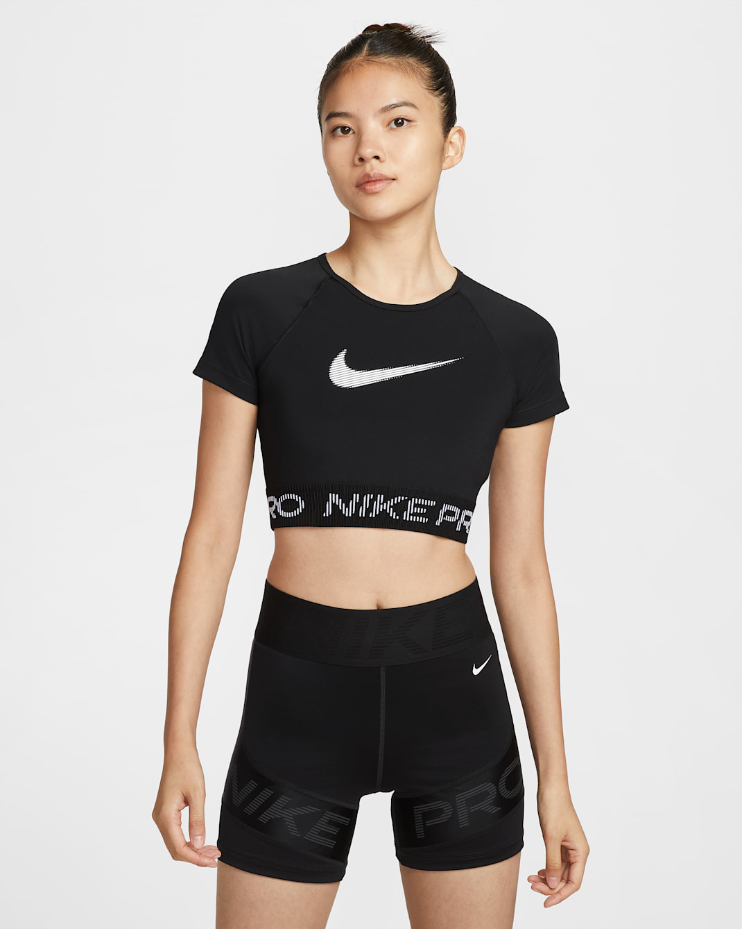 Nike Pro Women's Dri-FIT Short-Sleeve Cropped Graphic Top - Black/White/White
