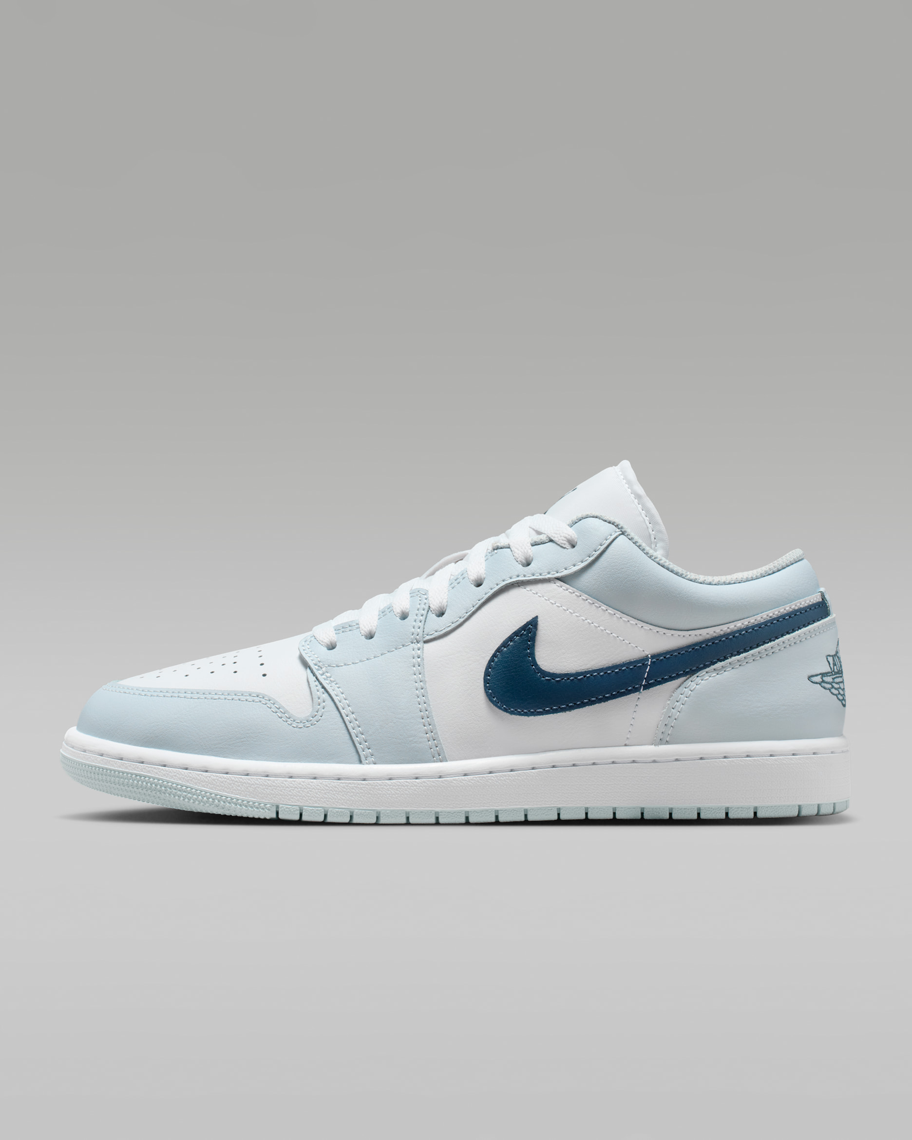 Air Jordan 1 Low Men's Shoes - Aura/White/Squadron Blue