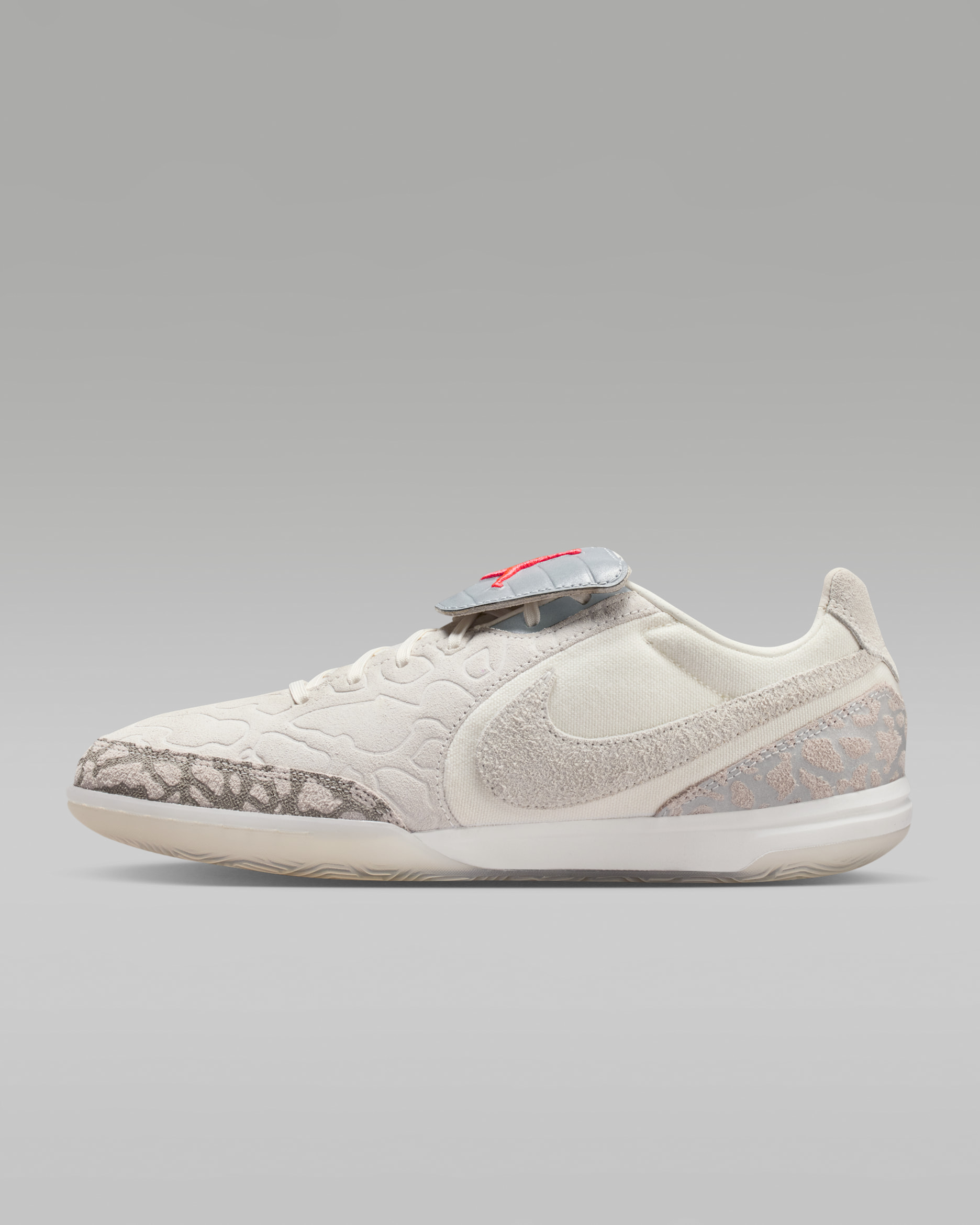 Jordan Tiempo Streetgato SE Indoor/Court Low-Top Football Boots - Phantom/Infrared 23/Sail