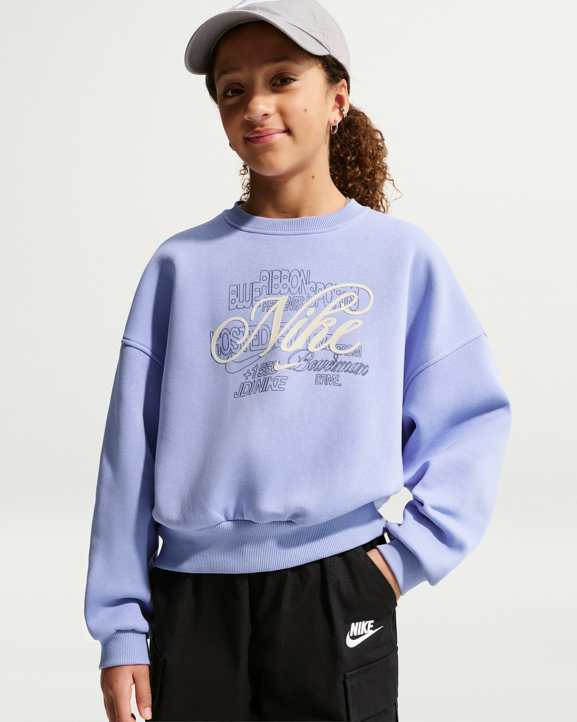 Nike Sportswear Club Fleece Older Kids' (Girls') Boxy Crew-Neck Sweatshirt - Light Thistle