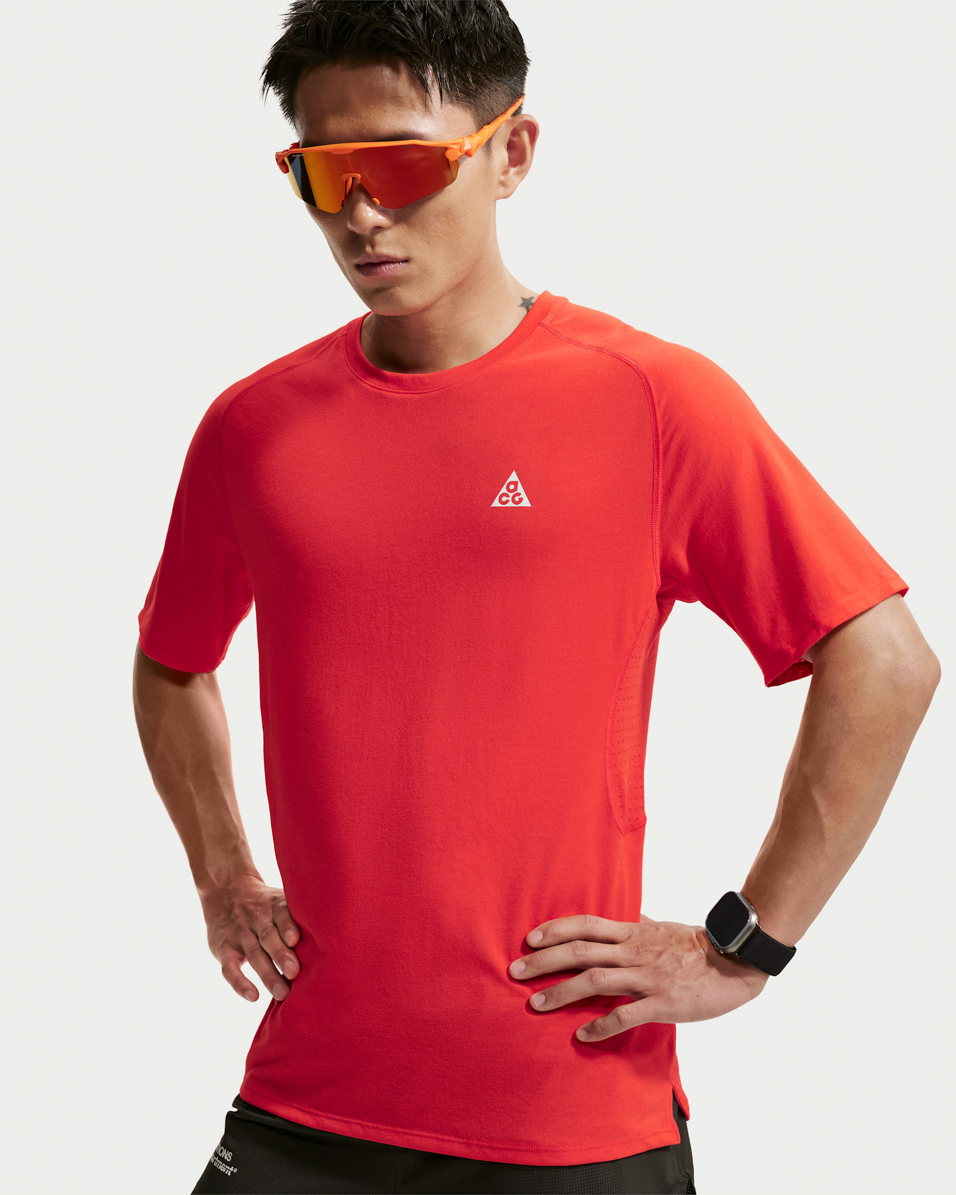 ACG Solar Chase Men's Dri-FIT ADV Trail-Running Top - Light Crimson/Light Crimson/Summit White