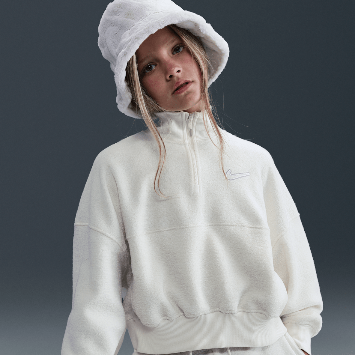 Nike Sportswear Older Kids' (Girls') Long-Sleeve Fleece Top