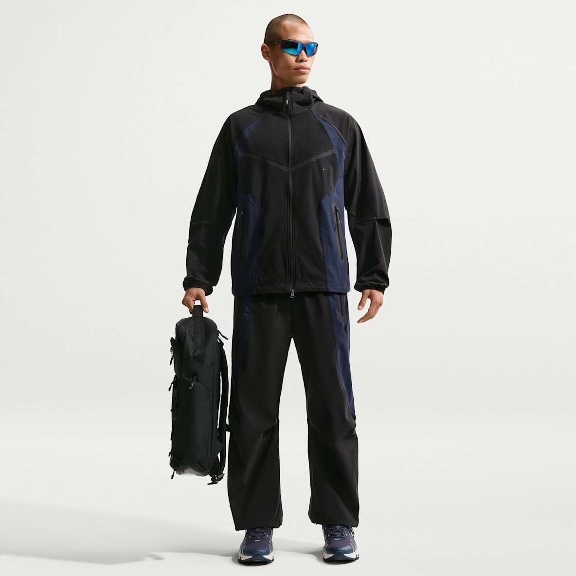 Nike Tech Men's Dri-FIT Woven Color-Block Pants