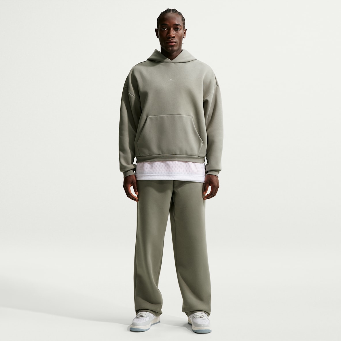 Nike Standard Issue Men's Therma-FIT Brushed Open-Hem Basketball Pants