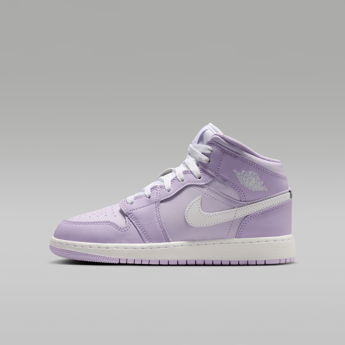 Air Jordan 1 Mid Big Kids' Shoes