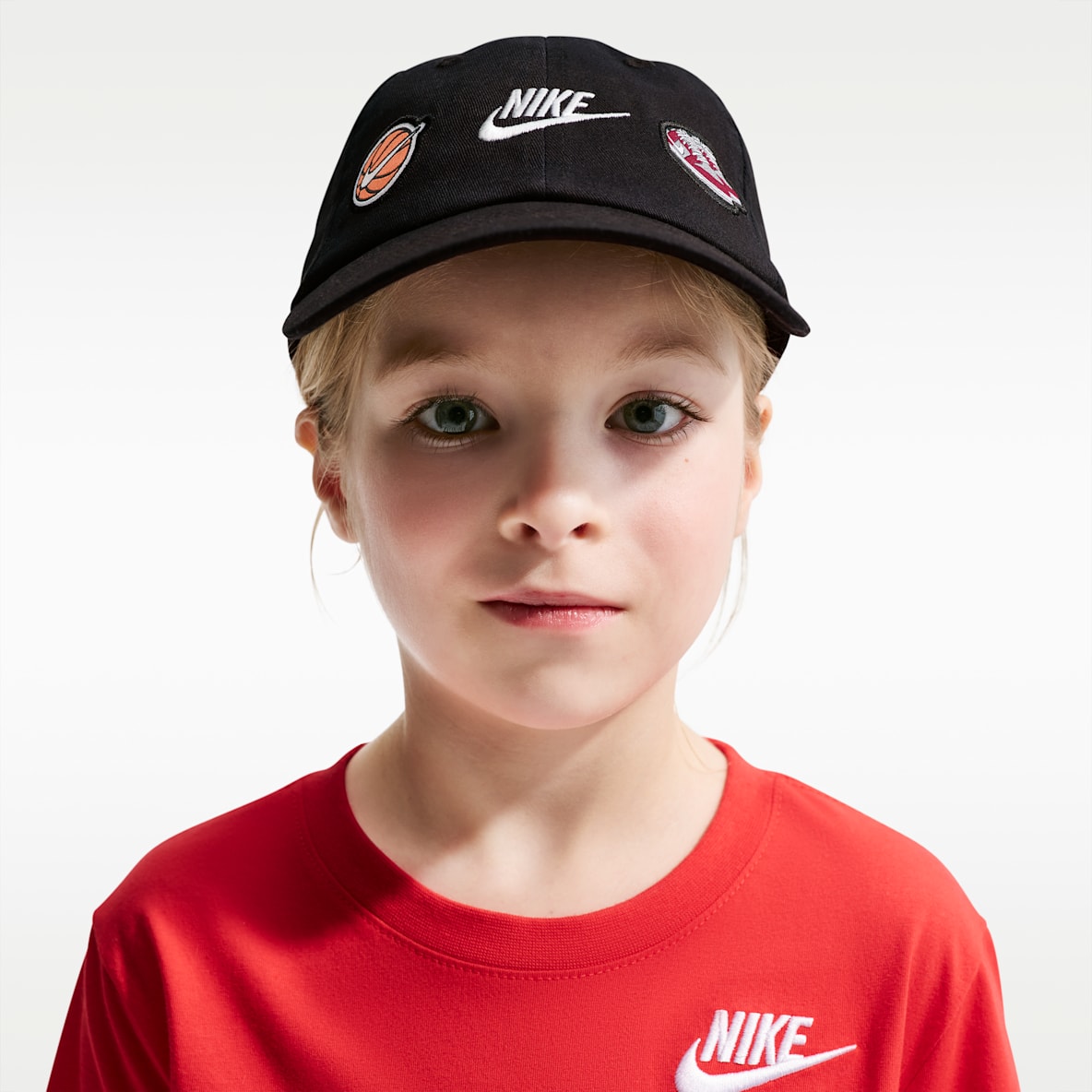 Nike Gorra Statement Patch Club para niños talla pequeña