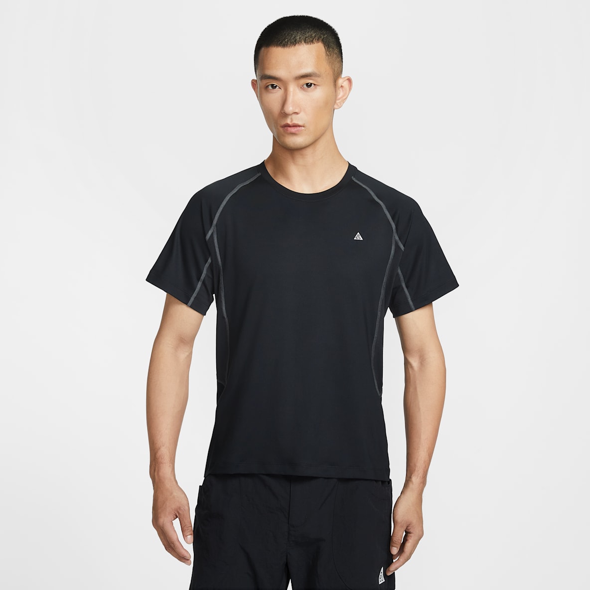 ACG Wildsee Men's Dri-FIT Short-Sleeve Base Layer Top