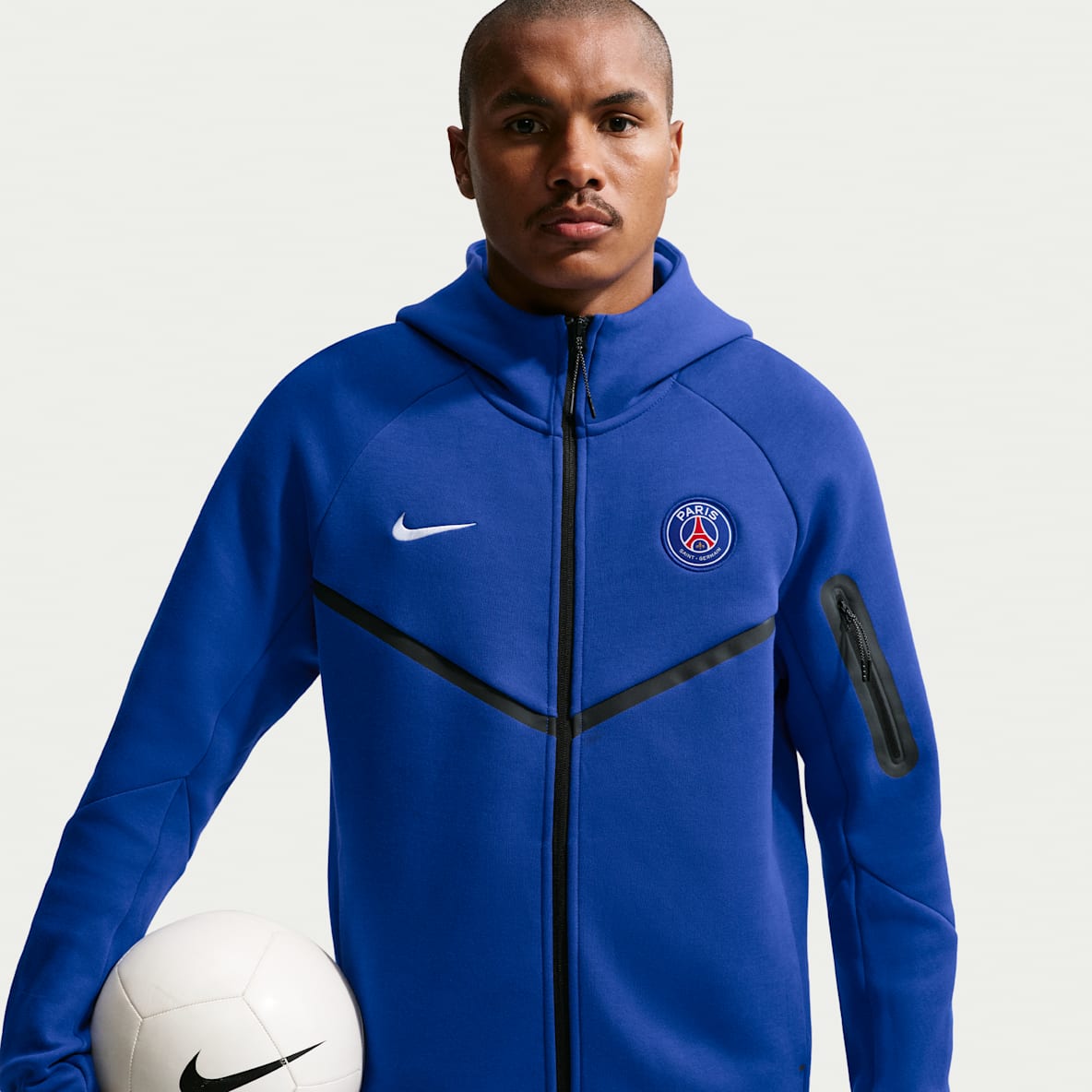 Paris Saint-Germain Tech Fleece Windrunner Men's Nike Football Full-Zip Hoodie