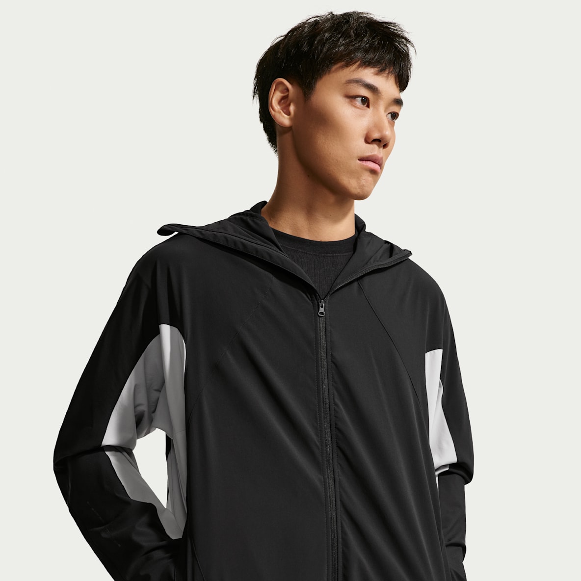 Nike Tech Helios Men's Dri-FIT Long-Sleeve Shell