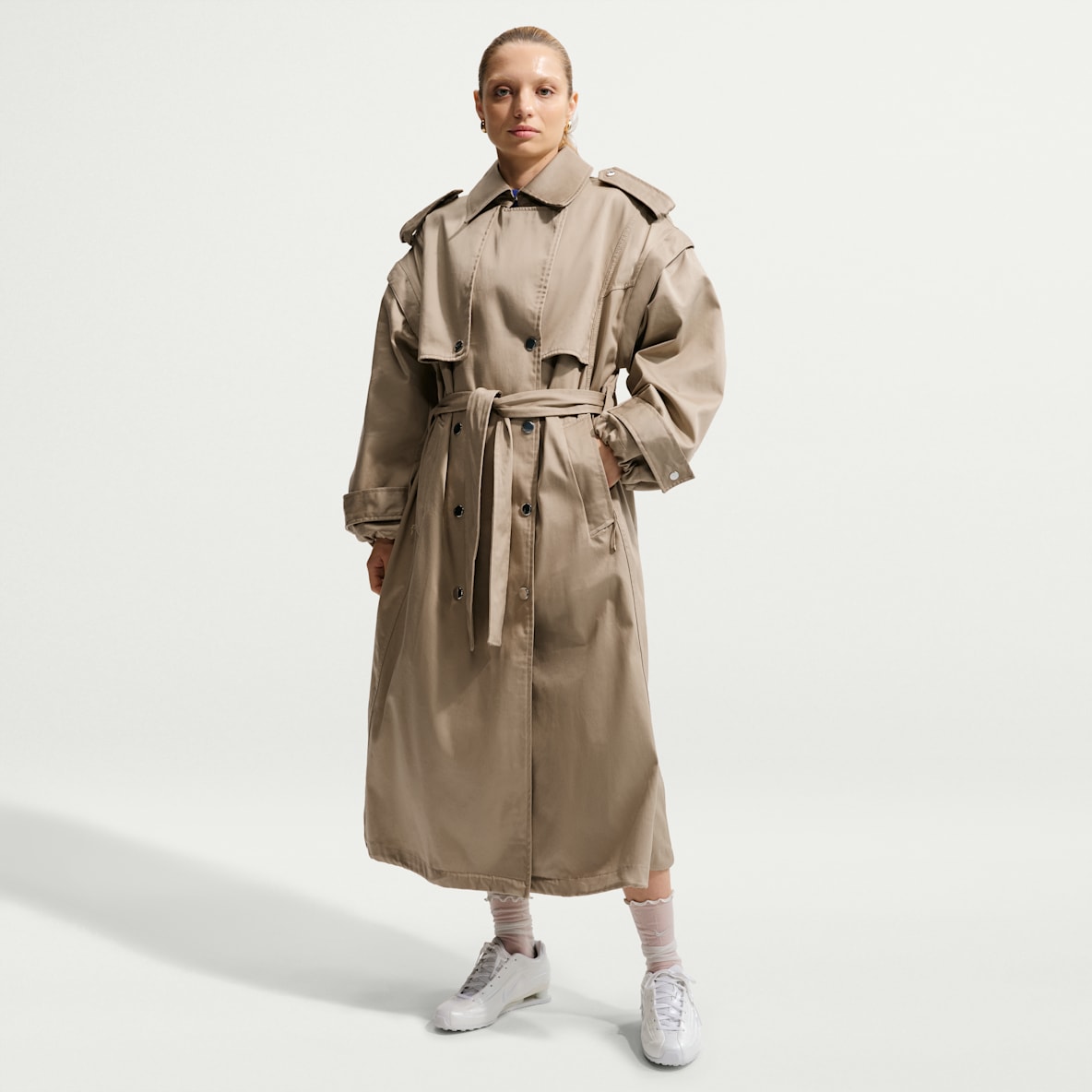 Nike Sportswear Airreverent Gabardina para mujer