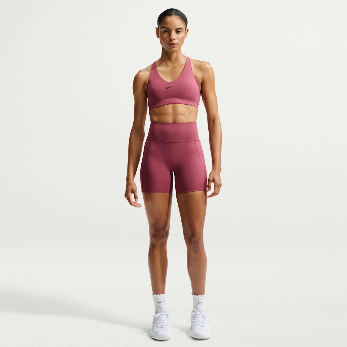 Nike Universa Shorts de ciclismo de tiro alto de 13 cm sin costura frontal para mujer