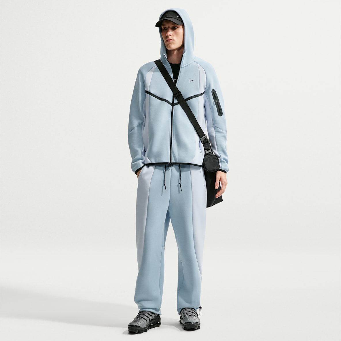 Nike Tech Men's Colour-Block Open-Hem Fleece Trousers