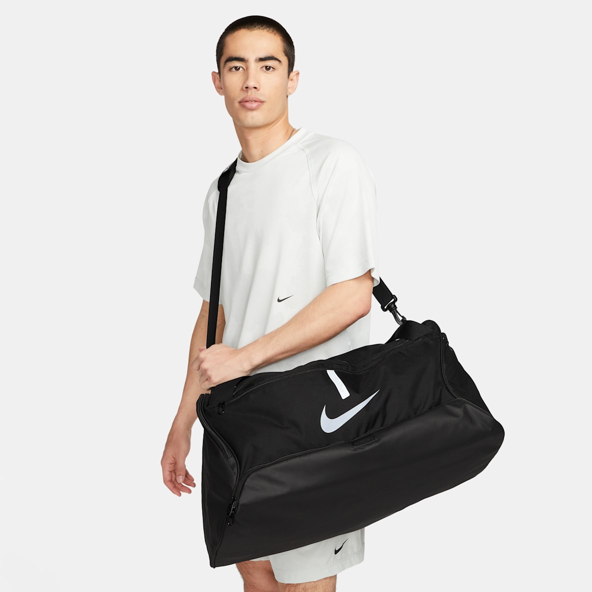Nike Academy Team Football Duffel Bag (Medium, 60L)