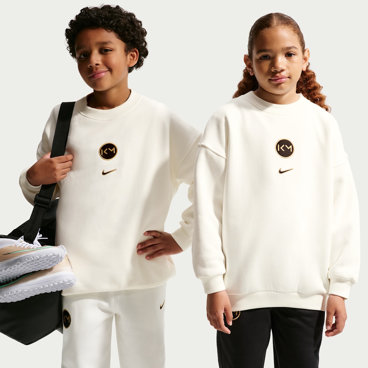 Kylian Mbappé Club Fleece Older Kids' Nike Football Oversized Crew Neck