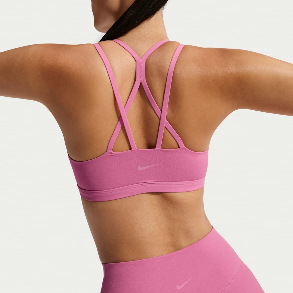 Nike Zenvy Strappy Brassière de sport rembourrée à maintien léger pour femme