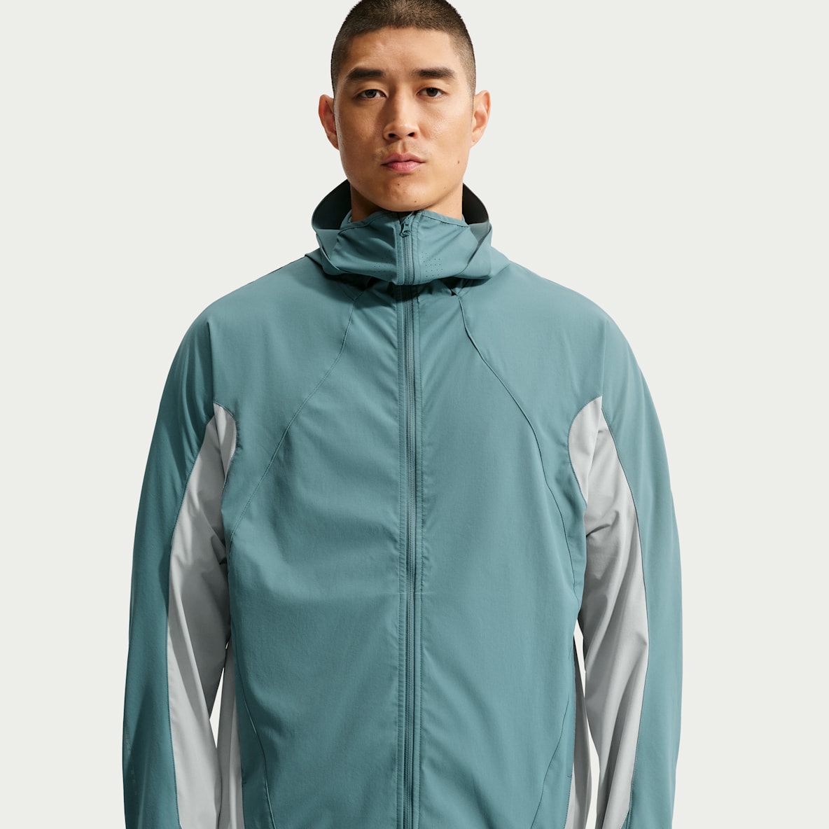 Nike Tech Helios Men's Dri-FIT Long-Sleeve Shell