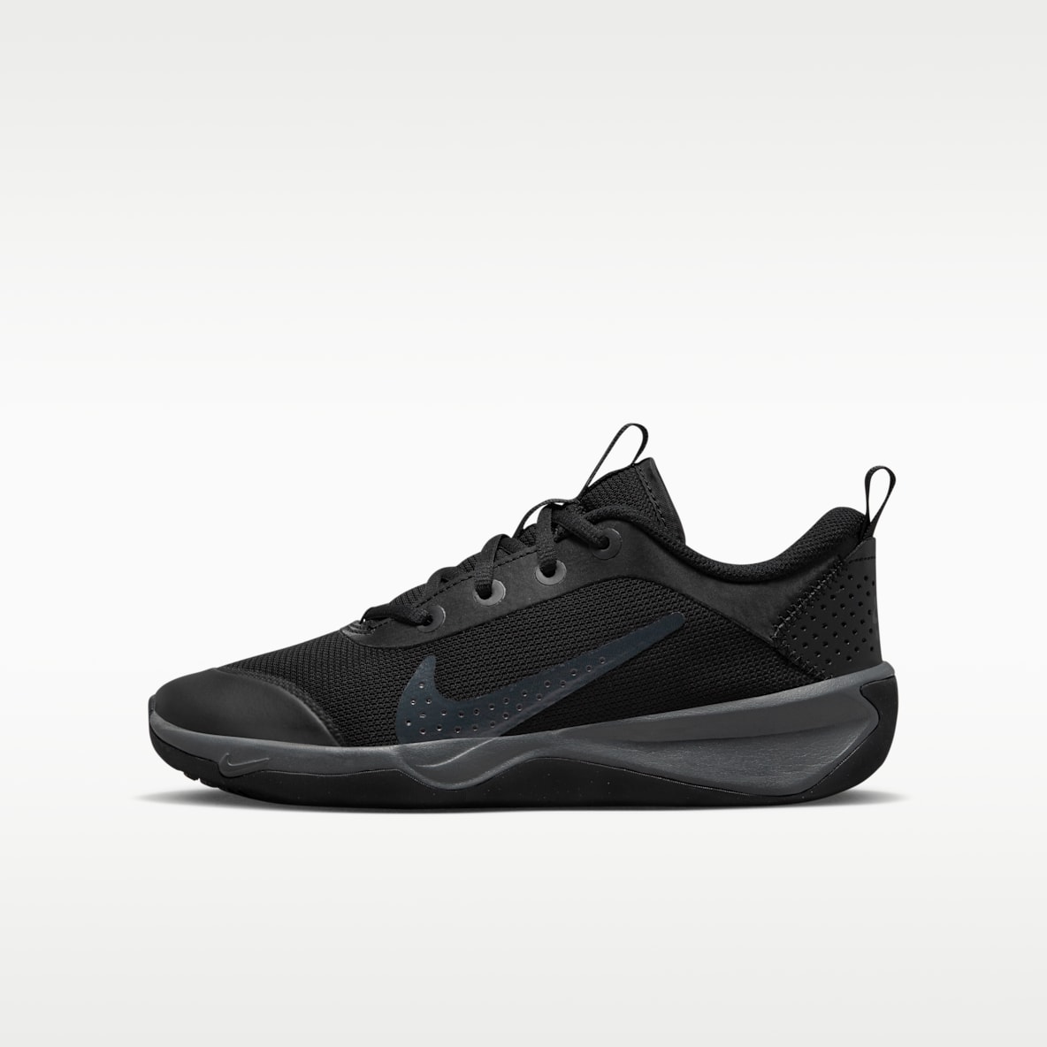 Nike Omni Multi-Court Older Kids' Indoor Court Shoes
