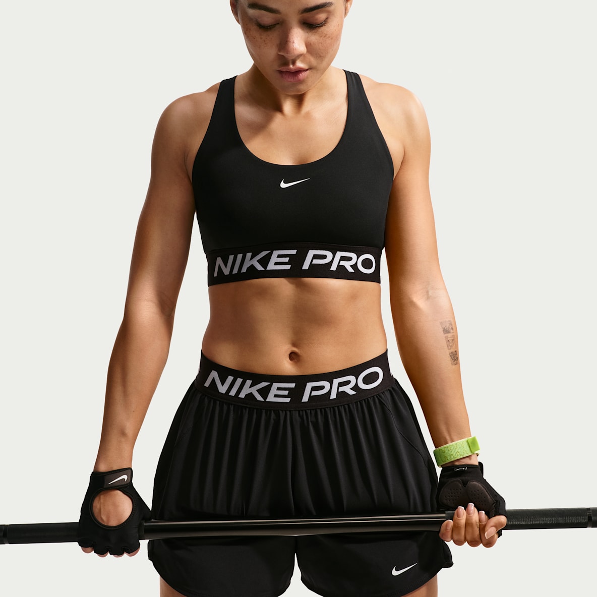 Nike Pro 365 Women's Light-Support Non-Padded Sports Bra