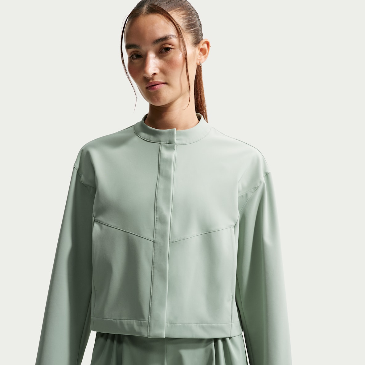 Nike 24.7 PerfectStretch Chamarra Dri-FIT de ajuste holgado cropped para mujer