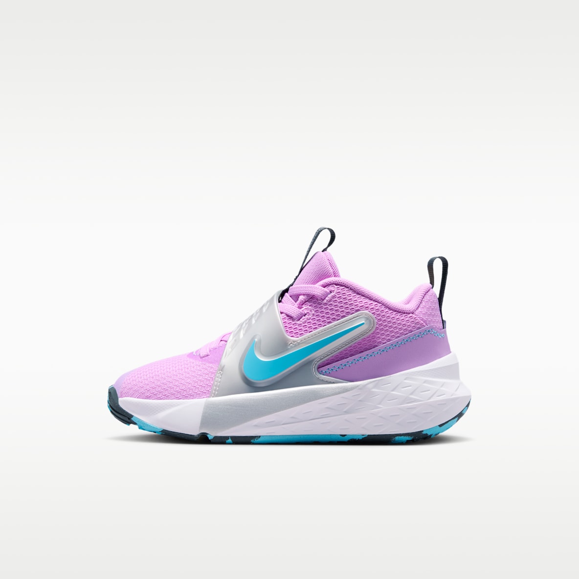 Nike Team Hustle D 12 Tenis para niños de preescolar