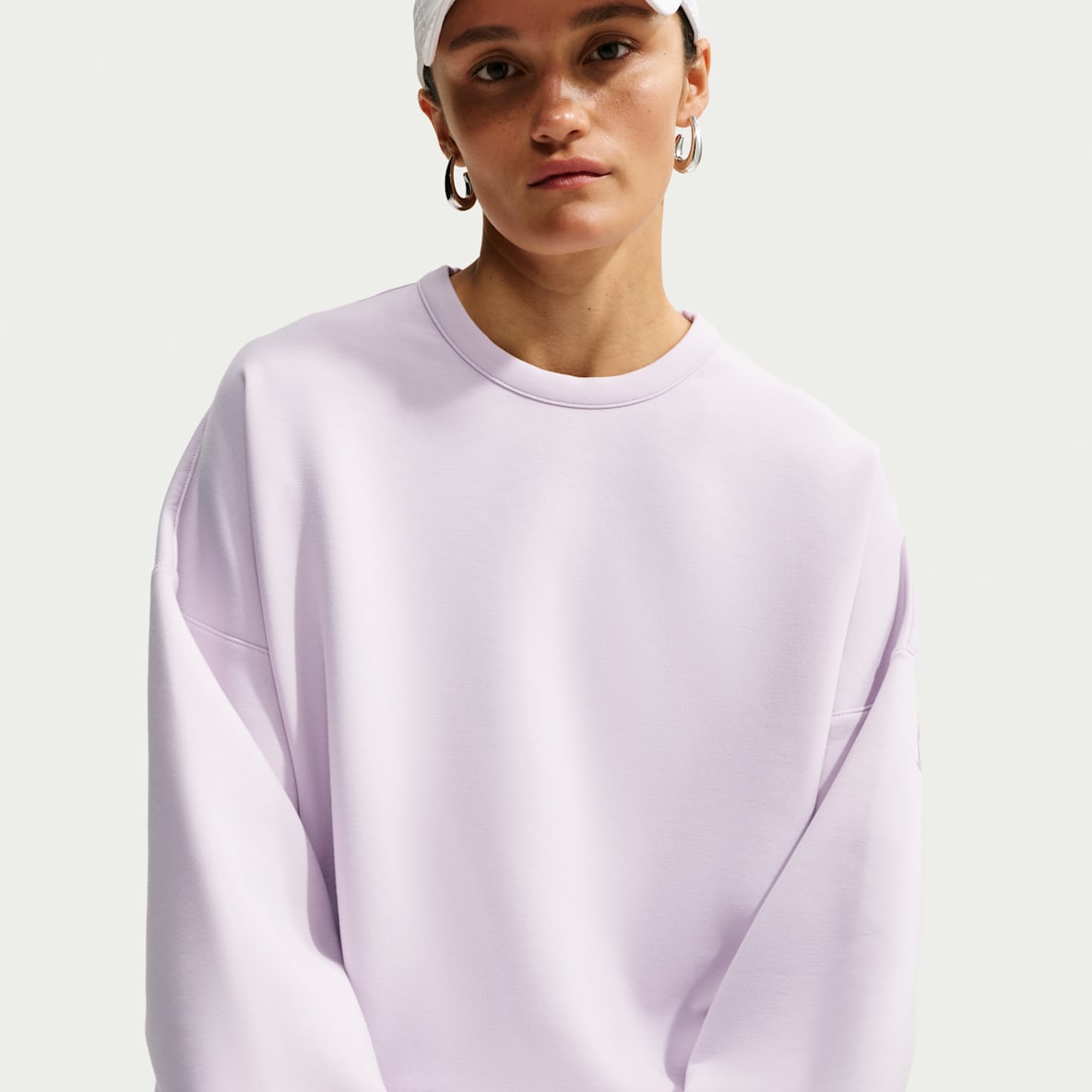 Nike 24.7 ImpossiblySoft Haut oversize à col ras-du-cou Dri-FIT pour femme