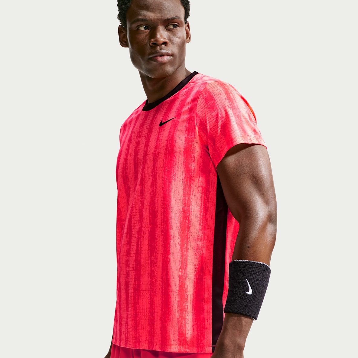 NikeCourt Victory Playera de tenis Dri-FIT para hombre