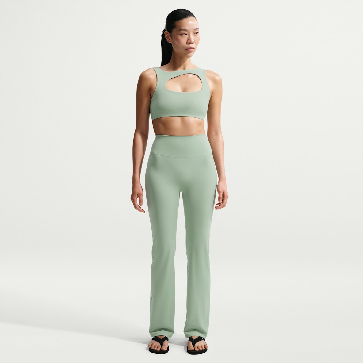 Nike Zenvy Women's High-Waisted Flared Leggings with No Front Seam