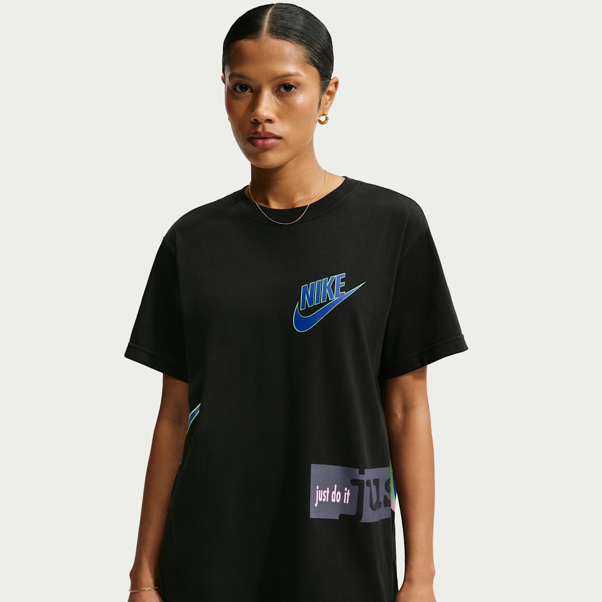 Nike Sportswear Classic Women's Oversized T-Shirt