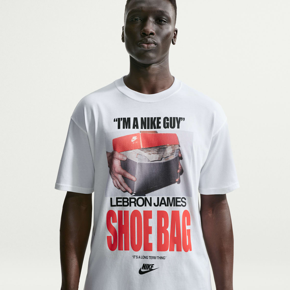 LeBron "Shoe Bag" Playera de básquetbol para hombre Nike