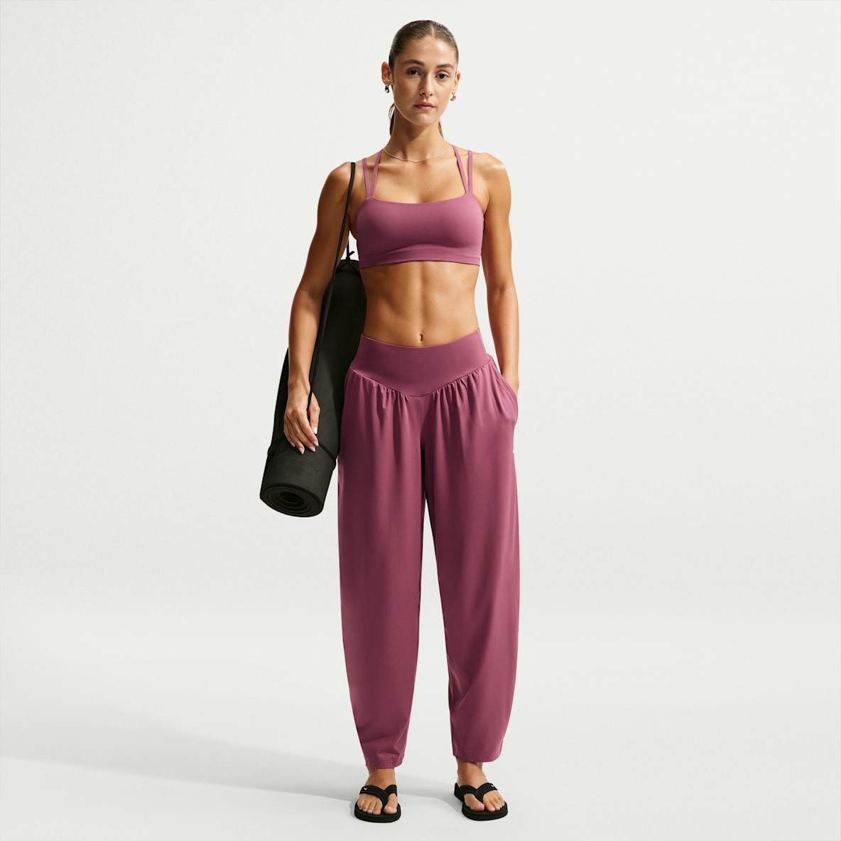 Nike One Relaxed Pants Dri-FIT para mujer
